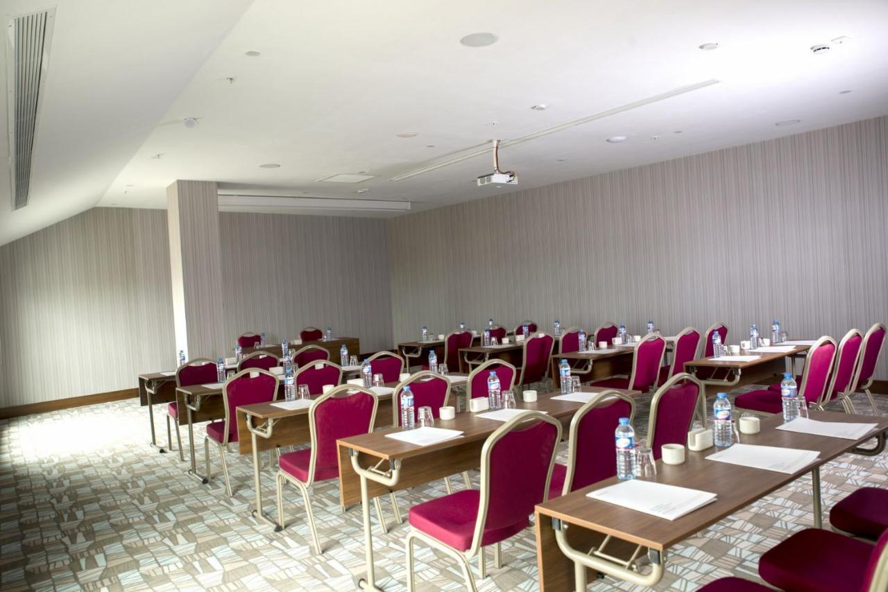 Hotel Ramada By Wyndham Sakarya Hendek Exteriér fotografie